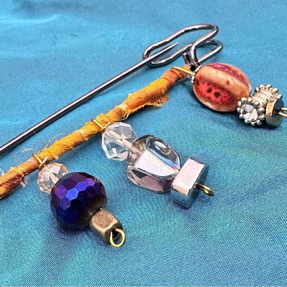 Brooch | Charm | Glass Bead | Dangle Safety Pin, Kilt Bar Pin Handmade OOAK 4370